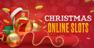 크리스마스 테마의 온라인 슬롯 게임을 상징하는 빨간 배경에 7번 숫자와 하트, 금색 장식구가 있는 크리스마스 오너먼트와 ‘Christmas Online Slots’ 문구